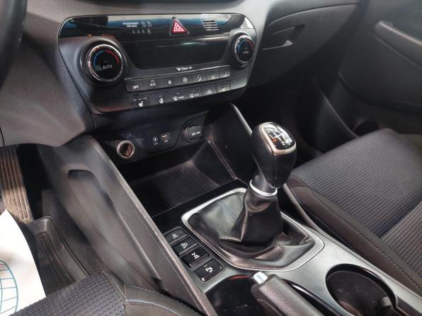 Hyundai Tucson III с пробегом 2016 года, цена 1 760 000 рублей, 180000 км, внедорожник, Автокод Объявления