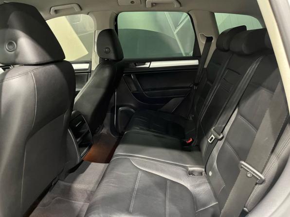 Volkswagen Touareg II с пробегом 2014 года, цена 1 720 000 рублей, 278950 км, внедорожник, Автокод Объявления