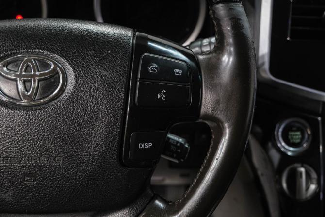 Toyota Land Cruiser 200 Series с пробегом 2009 года, цена 2 949 000 рублей, 357000 км, внедорожник, Автокод Объявления