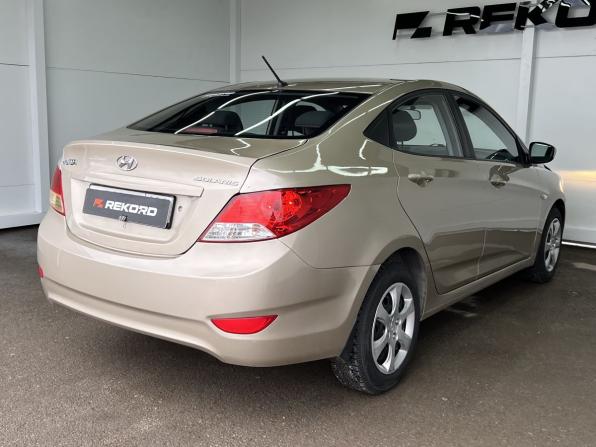 Hyundai Solaris I с пробегом 2013 года, цена 820 000 рублей, 150926 км, седан, Автокод Объявления