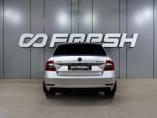 Skoda Octavia III (A7) Рестайлинг с пробегом 2019 года, цена 2 099 000 рублей, 37818 км, лифтбек, Автокод Объявления