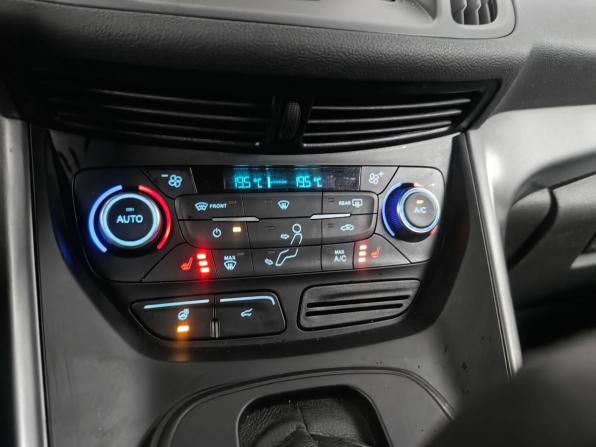Ford Kuga II Рестайлинг с пробегом 2019 года, цена 1 615 000 рублей, 89764 км, внедорожник, Автокод Объявления