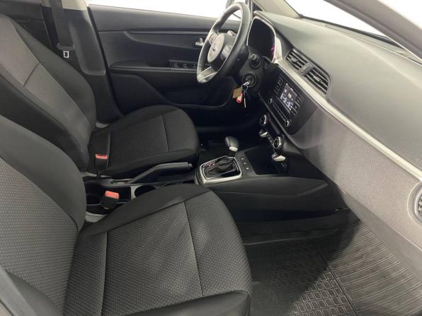 Kia Rio IV Рестайлинг с пробегом 2020 года, цена 1 579 000 рублей, 22111 км, седан, Автокод Объявления