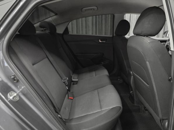 Hyundai Solaris II Рестайлинг с пробегом 2021 года, цена 1 335 000 рублей, 98000 км, седан, Автокод Объявления