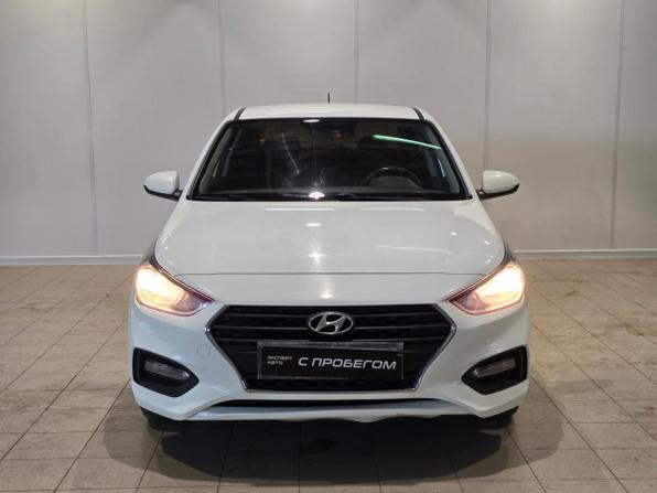 Hyundai Solaris II с пробегом 2018 года, цена 980 000 рублей, 110002 км, седан, Автокод Объявления