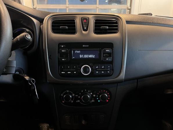 Renault Sandero II Рестайлинг с пробегом 2021 года, цена 1 290 000 рублей, 99010 км, хэтчбек, Автокод Объявления