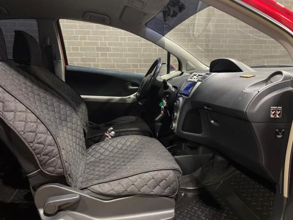 Toyota Yaris II с пробегом 2008 года, цена 580 000 рублей, 237067 км, хэтчбек, Автокод Объявления
