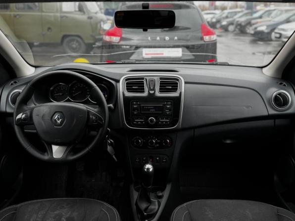Renault Logan II с пробегом 2015 года, цена 479 000 рублей, 331986 км, седан, Автокод Объявления