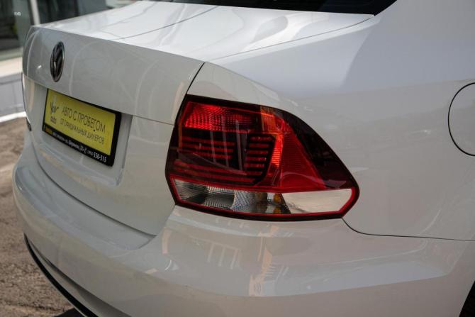 Volkswagen Polo V Рестайлинг с пробегом 2016 года, цена 1 050 000 рублей, 109000 км, седан, Автокод Объявления