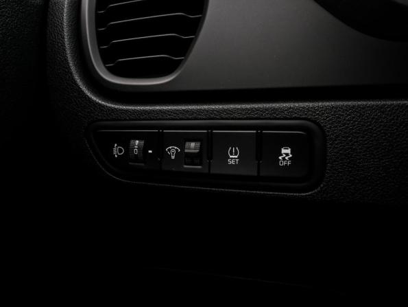 Kia Rio IV Рестайлинг с пробегом 2021 года, цена 1 659 800 рублей, 72090 км, седан, Автокод Объявления