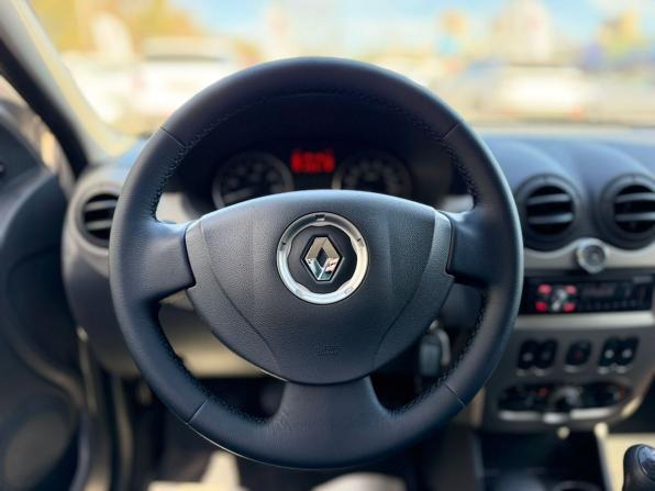 Renault Logan I Рестайлинг с пробегом 2011 года, цена 550 000 рублей, 90100 км, седан, Автокод Объявления