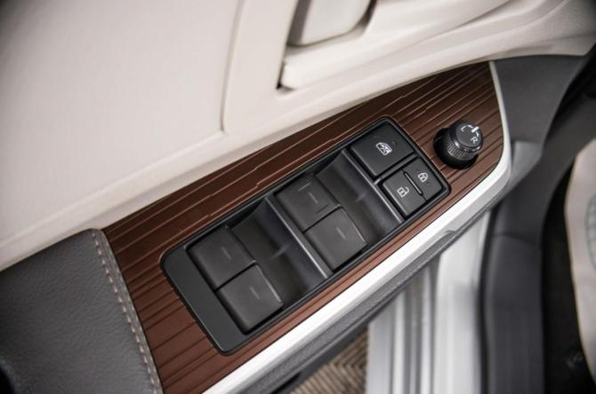 Toyota Sienna IV с пробегом 2021 года, цена 3 899 000 рублей, 5000 км, минивэн, Автокод Объявления