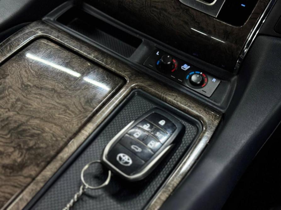 Toyota Alphard III Рестайлинг Благовещенск  - изображение 40