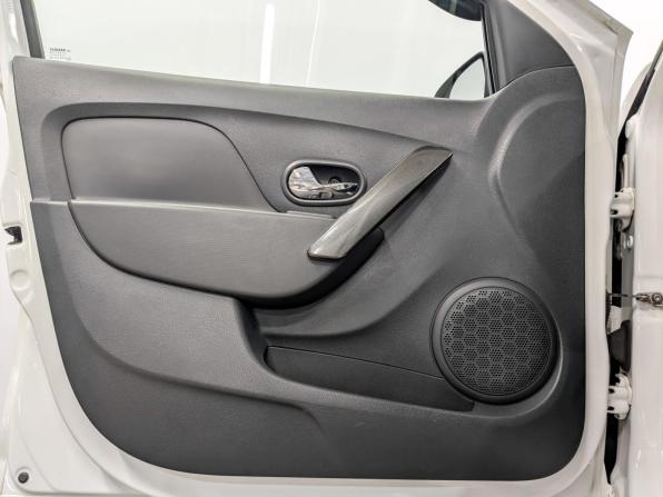 Renault Logan II Рестайлинг с пробегом 2021 года, цена 1 150 000 рублей, 65999 км, седан, Автокод Объявления