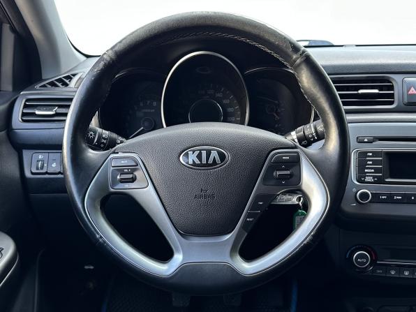 Kia Rio III Рестайлинг с пробегом 2016 года, цена 990 000 рублей, 156491 км, седан, Автокод Объявления