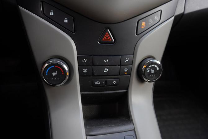 Chevrolet Cruze I Рестайлинг с пробегом 2012 года, цена 698 000 рублей, 241546 км, седан, Автокод Объявления