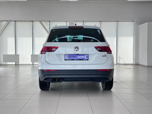 Volkswagen Tiguan II с пробегом 2017 года, цена 2 650 000 рублей, 57700 км, внедорожник, Автокод Объявления