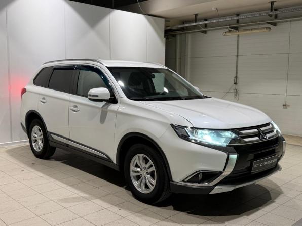Mitsubishi Outlander III Рестайлинг 2 с пробегом 2017 года, цена 1 925 000 рублей, 161000 км, внедорожник, Автокод Объявления