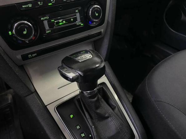 Skoda Octavia II (A5) Рестайлинг с пробегом 2010 года, цена 510 000 рублей, 341800 км, лифтбек, Автокод Объявления