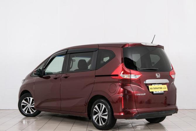 Honda Freed II с пробегом 2017 года, цена 1 549 000 рублей, 83400 км, компактвэн, Автокод Объявления