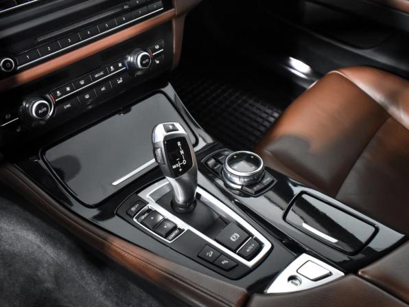 BMW 5 серии VI (F10/F11/F07) Рестайлинг с пробегом 2013 года, цена 2 217 980 рублей, 144554 км, седан, Автокод Объявления