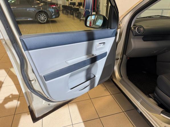 Mazda Demio II (DY) с пробегом 2003 года, цена 417 000 рублей, 218741 км, хэтчбек, Автокод Объявления