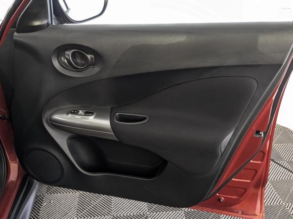 Nissan Juke I с пробегом 2014 года, цена 950 000 рублей, 95156 км, внедорожник, Автокод Объявления
