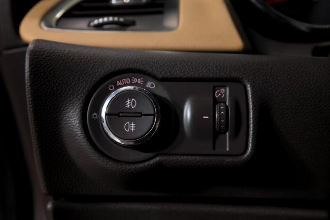 Opel Astra J Рестайлинг с пробегом 2014 года, цена 899 000 рублей, 162001 км, хэтчбек, Автокод Объявления