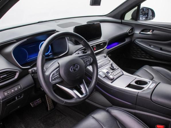 Hyundai Santa Fe IV Рестайлинг с пробегом 2021 года, цена 3 557 000 рублей, 50161 км, внедорожник, Автокод Объявления