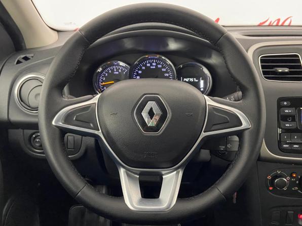 Renault Logan II Рестайлинг с пробегом 2019 года, цена 945 000 рублей, 142753 км, седан, Автокод Объявления