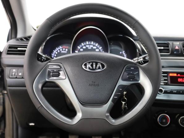 Kia Rio III Рестайлинг с пробегом 2017 года, цена 1 095 000 рублей, 172426 км, седан, Автокод Объявления