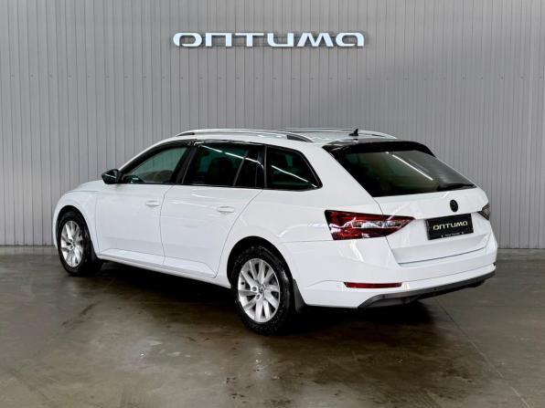 Skoda Superb III с пробегом 2018 года, цена 1 997 000 рублей, 235000 км, универсал, Автокод Объявления