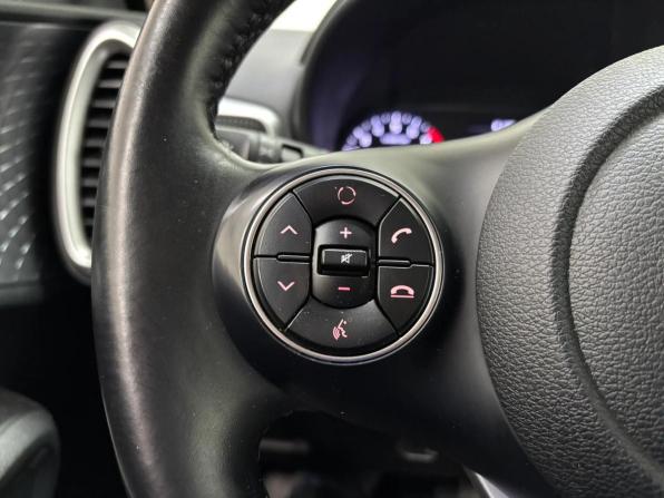 Kia Soul III с пробегом 2022 года, цена 2 030 000 рублей, 57779 км, хэтчбек, Автокод Объявления