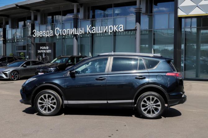 Toyota RAV4 IV (XA40) Рестайлинг с пробегом 2017 года, цена 2 315 000 рублей, 206393 км, внедорожник, Автокод Объявления