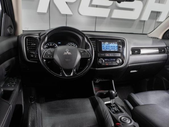 Mitsubishi Outlander III Рестайлинг 2 с пробегом 2016 года, цена 1 899 000 рублей, 131891 км, внедорожник, Автокод Объявления