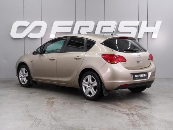 Opel Astra J с пробегом 2010 года, цена 669 000 рублей, 175388 км, хэтчбек, Автокод Объявления