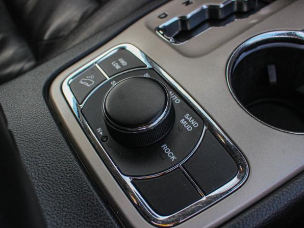 Jeep Grand Cherokee IV (WK2) с пробегом 2012 года, цена 1 560 000 рублей, 278127 км, внедорожник, Автокод Объявления