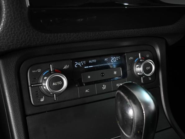 Volkswagen Touareg II с пробегом 2011 года, цена 1 825 000 рублей, 195227 км, внедорожник, Автокод Объявления