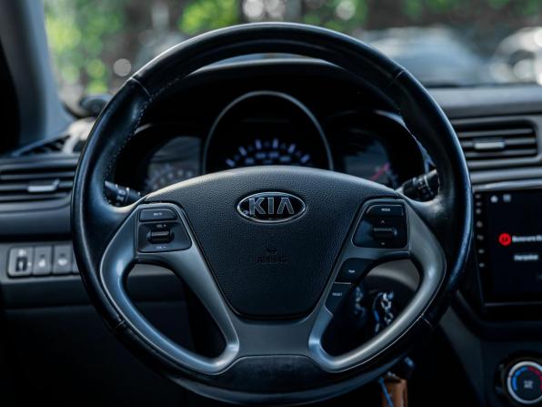 Kia Rio III Рестайлинг с пробегом 2015 года, цена 925 000 рублей, 109310 км, седан, Автокод Объявления