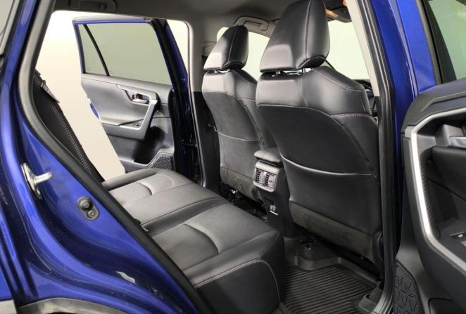 Toyota RAV4 V (XA50) с пробегом 2021 года, цена 3 620 000 рублей, 109145 км, внедорожник, Автокод Объявления