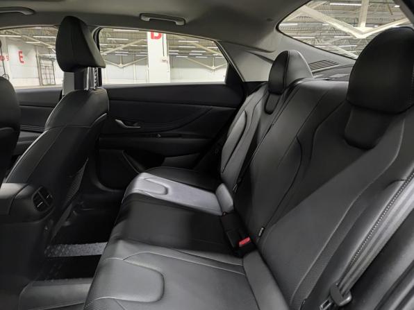 Hyundai Elantra VII (CN7) Рестайлинг с пробегом 2025 года, цена 2 260 000 рублей, 43794 км, седан, Автокод Объявления