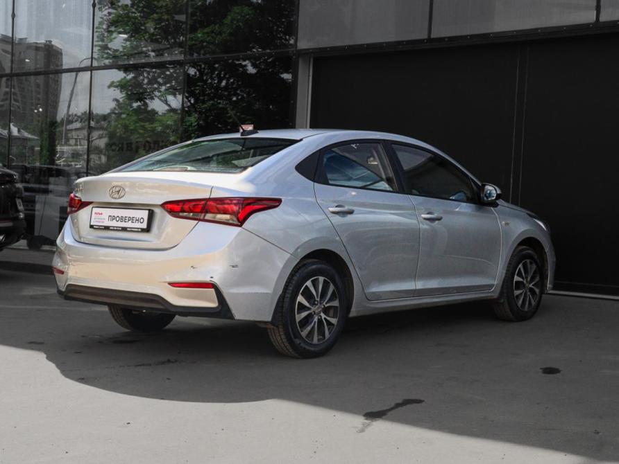 Hyundai Solaris II Москва  - изображение 4