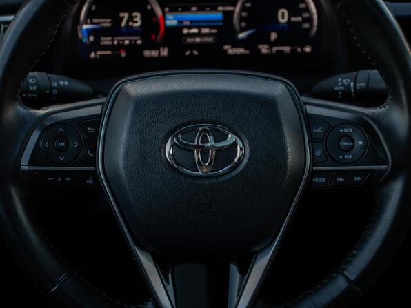 Toyota Camry VIII (XV70) Рестайлинг с пробегом 2022 года, цена 3 148 000 рублей, 43108 км, седан, Автокод Объявления