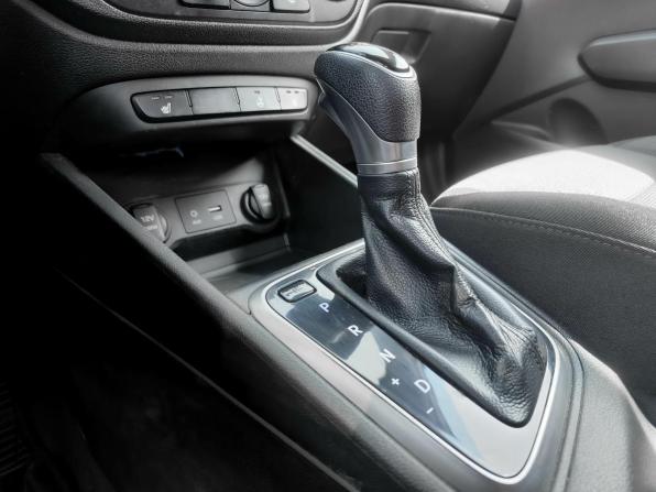 Hyundai Solaris II с пробегом 2017 года, цена 1 169 000 рублей, 209425 км, седан, Автокод Объявления