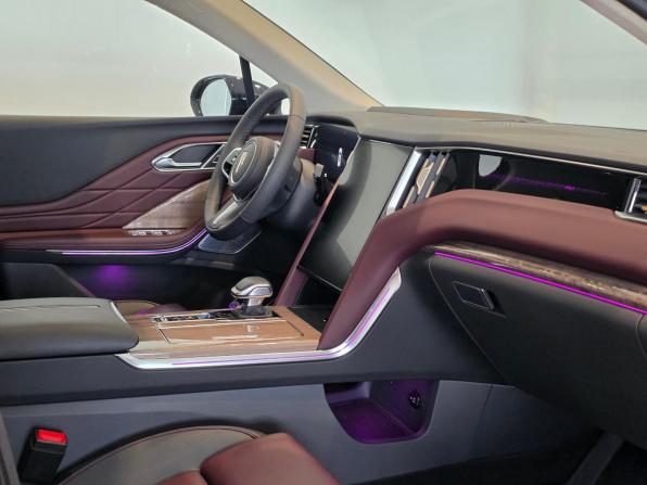 Hongqi HS7 II с пробегом 2025 года, цена 4 750 000 рублей, 8402 км, внедорожник, Автокод Объявления