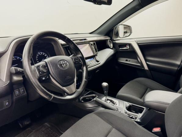 Toyota RAV4 IV (XA40) Рестайлинг с пробегом 2019 года, цена 3 080 000 рублей, 109962 км, внедорожник, Автокод Объявления