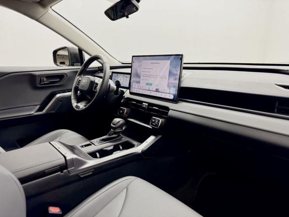 Toyota RAV4 VI (XA60) с пробегом 2026 года, цена 4 400 000 рублей, 18 км, внедорожник, Автокод Объявления