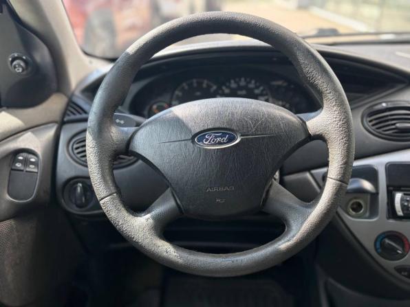 Ford Focus I Рестайлинг с пробегом 2005 года, цена 149 000 рублей, 280000 км, седан, Автокод Объявления