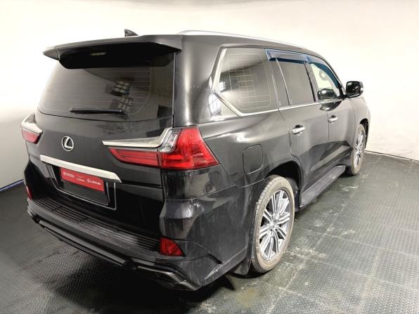 Lexus LX III Рестайлинг 2 с пробегом 2017 года, цена 6 700 000 рублей, 210683 км, внедорожник, Автокод Объявления