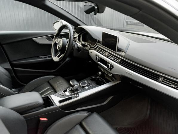 Audi A5 II (F5) с пробегом 2017 года, цена 2 300 000 рублей, 212778 км, лифтбек, Автокод Объявления